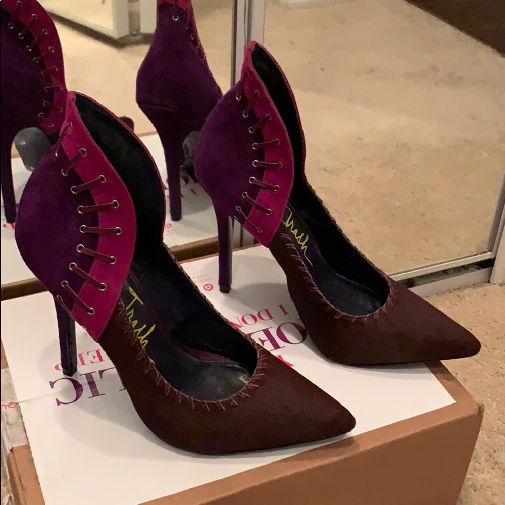 Pumps/Heels